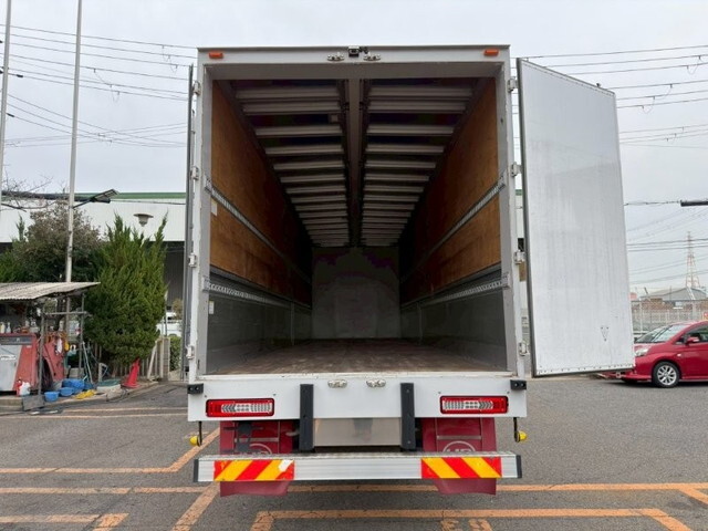 UDトラックスクオンアルミウイング大型（10t）[写真09]