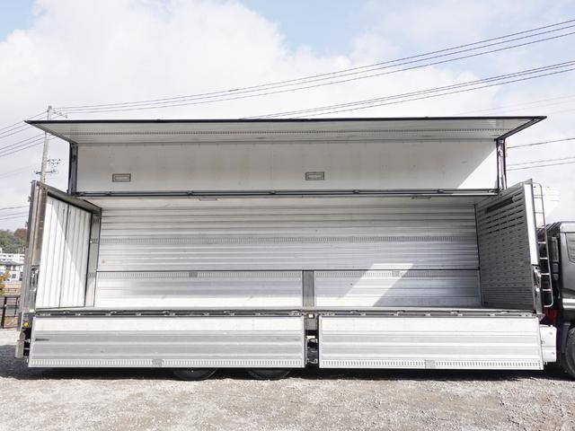 UDトラックスクオン冷蔵冷凍ウイング大型（10t）[写真12]