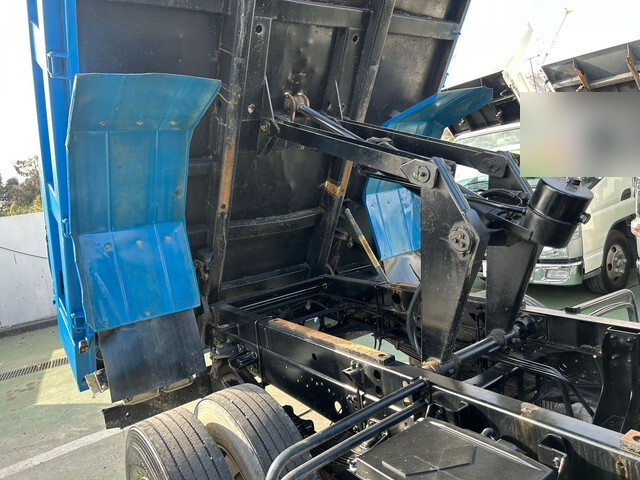 三菱ふそうファイターダンプ中型（4t）[写真08]