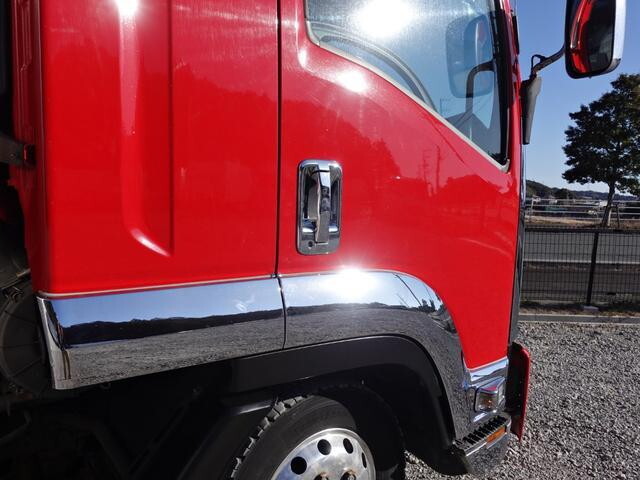 いすゞフォワードアルミバン中型（4t）[写真06]