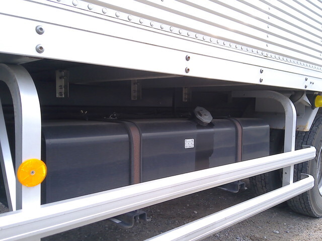 いすゞフォワードアルミバン中型（4t）[写真11]