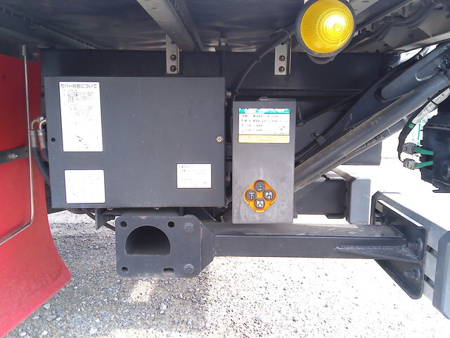 いすゞフォワードアルミバン中型（4t）[写真12]