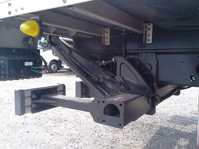 いすゞフォワードアルミバン中型（4t）[写真15]