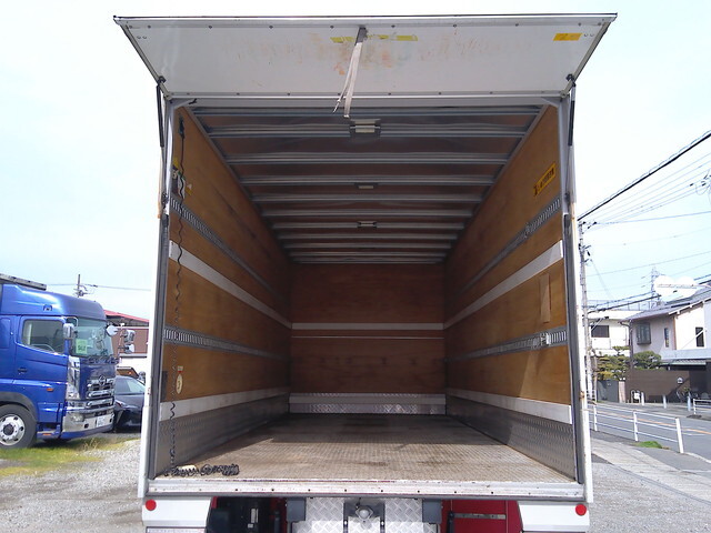 いすゞフォワードアルミバン中型（4t）[写真21]