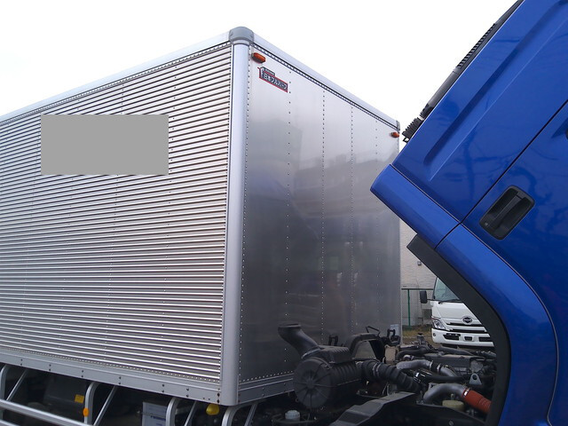 いすゞフォワードアルミバン中型（4t）[写真37]