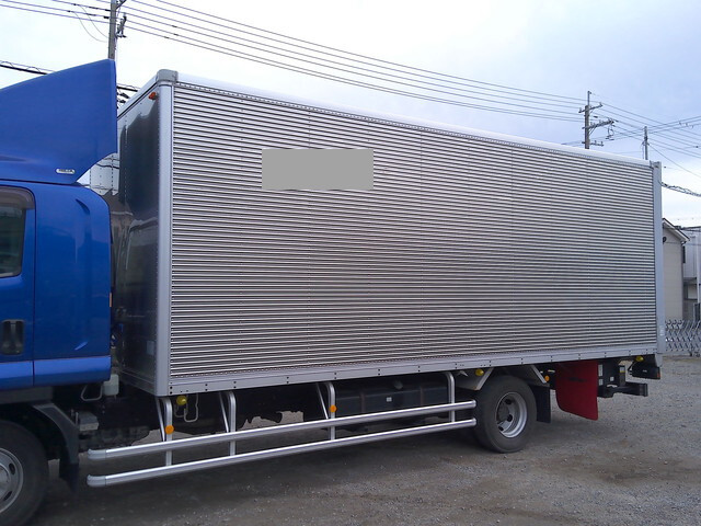 いすゞフォワードアルミバン中型（4t）[写真04]