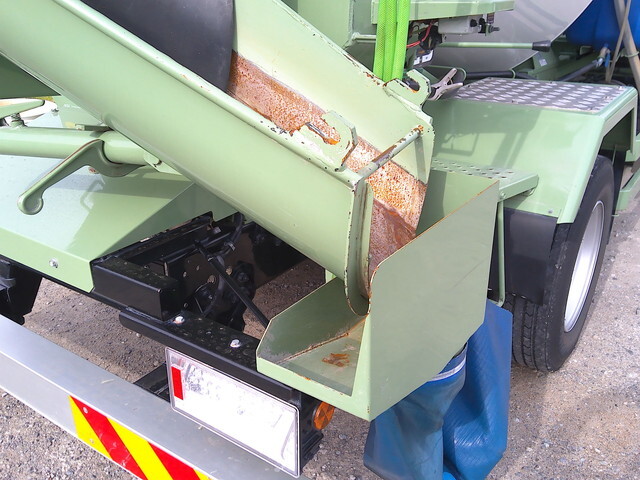 いすゞフォワードミキサー車（コンクリートミキサー）増トン（6t・8t）[写真15]