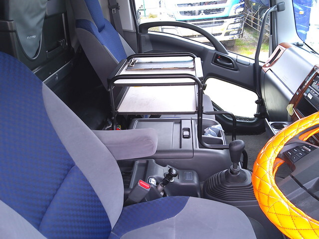 いすゞフォワードミキサー車（コンクリートミキサー）増トン（6t・8t）[写真27]