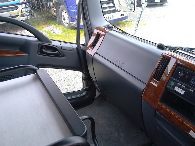 いすゞフォワードミキサー車（コンクリートミキサー）増トン（6t・8t）[写真29]