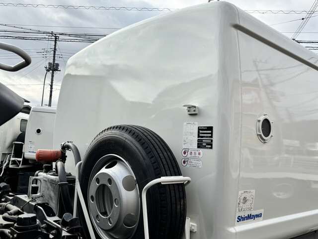 日野レンジャーパッカー車（塵芥車）中型（4t）[写真21]