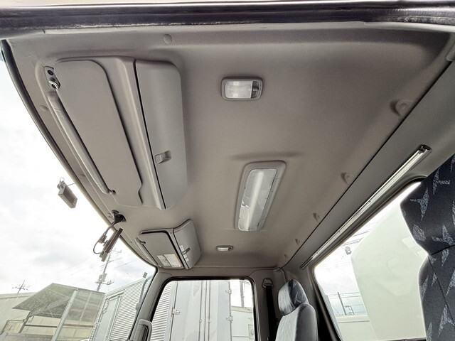 日野レンジャーパッカー車（塵芥車）中型（4t）[写真29]