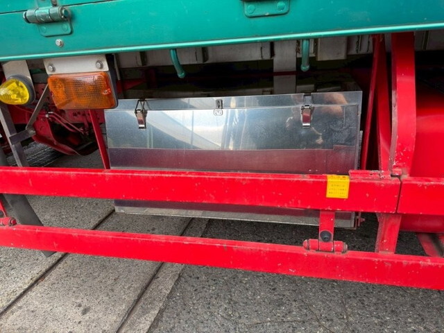 三菱ふそうファイター平ボディ増トン（6t・8t）[写真09]