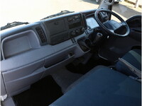 三菱ふそうキャンター平ボディ小型（2t・3t）[写真22]