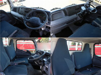 三菱ふそうキャンター平ボディ小型（2t・3t）[写真07]