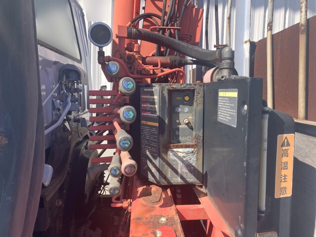 いすゞフォワードクレーン4段中型（4t）[写真12]