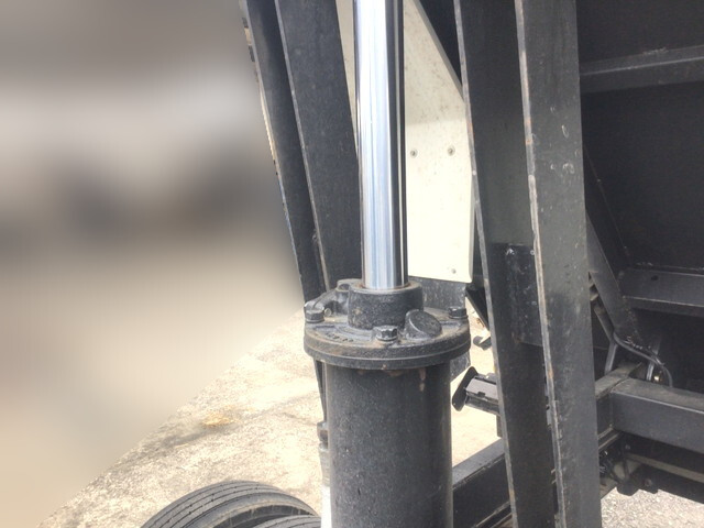 三菱ふそうキャンターダンプ・クレーン付小型（2t・3t）[写真20]