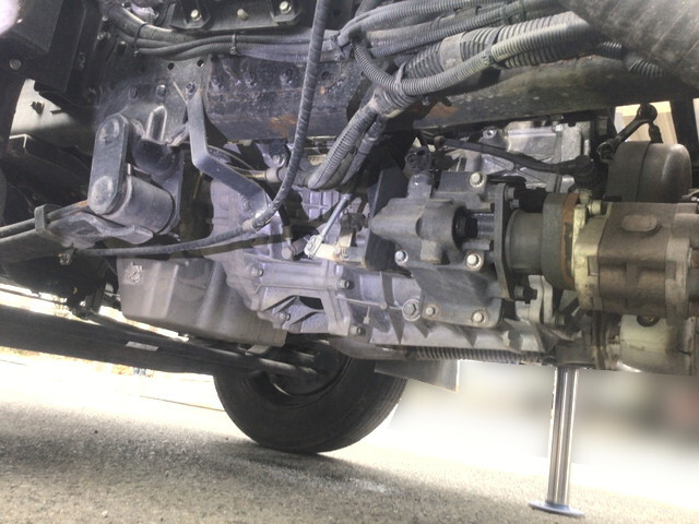 三菱ふそうキャンターダンプ・クレーン付小型（2t・3t）[写真23]