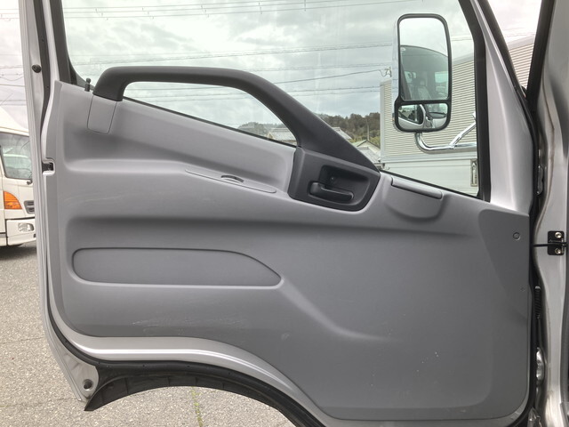 日野デュトロセルフクレーン4段小型（2t・3t）[写真30]