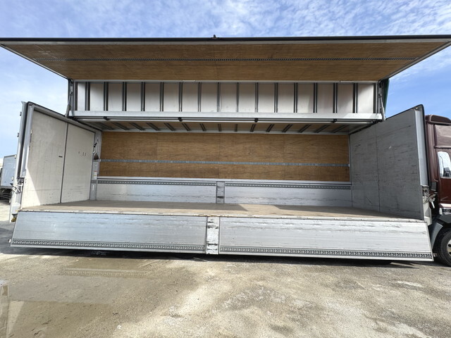 日野プロフィアアルミウイング大型（10t）[写真12]