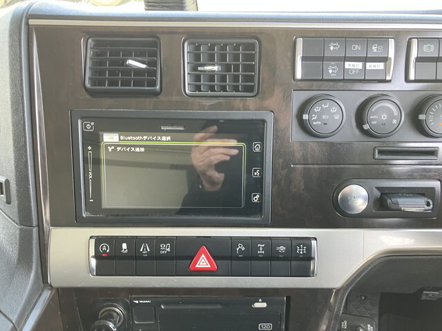 三菱ふそうスーパーグレートダンプ大型（10t）[写真12]