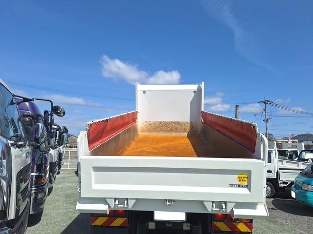 三菱ふそうスーパーグレートダンプ大型（10t）[写真08]