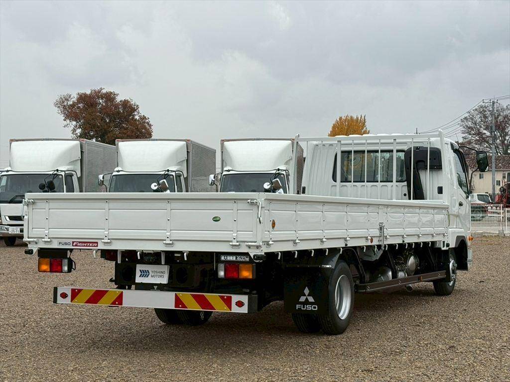 三菱ふそうファイター平ボディ中型（4t）[写真03]