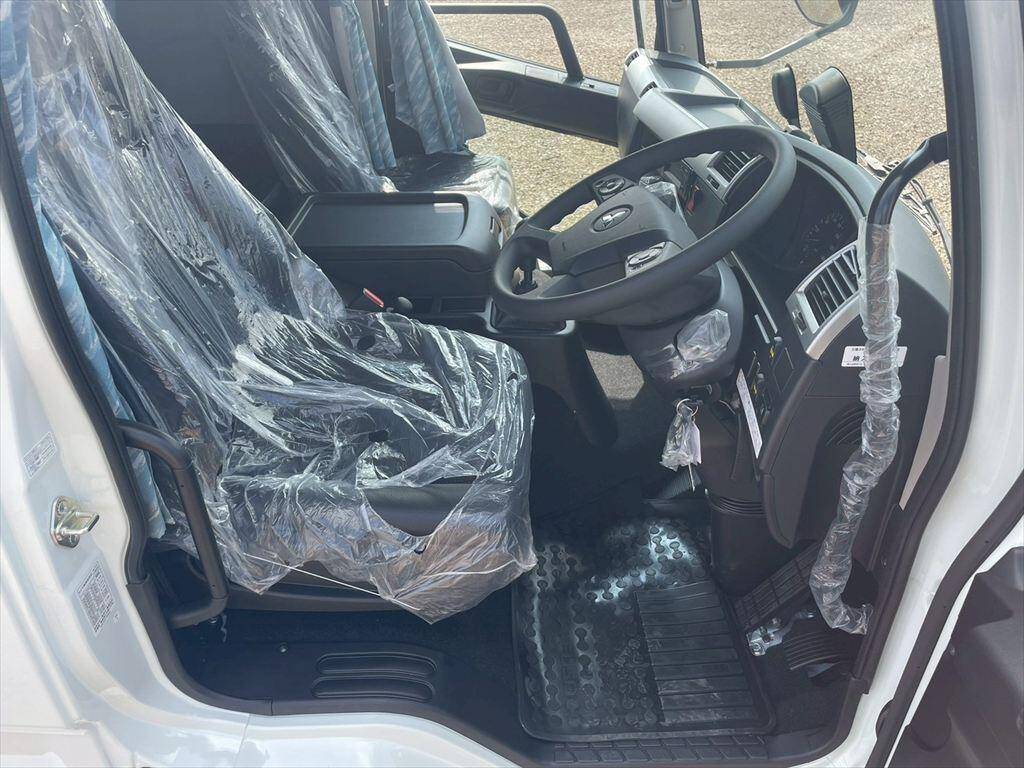 三菱ふそうファイターアルミブロック中型（4t）[写真19]