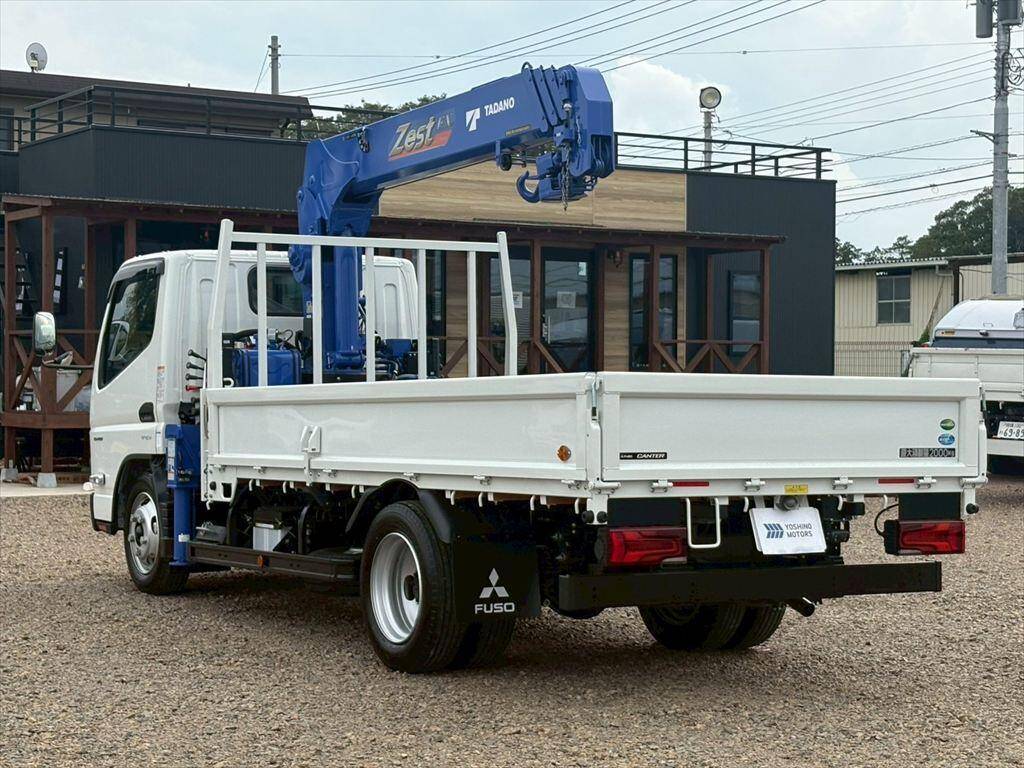 三菱ふそうキャンタークレーン4段小型（2t・3t）[写真02]