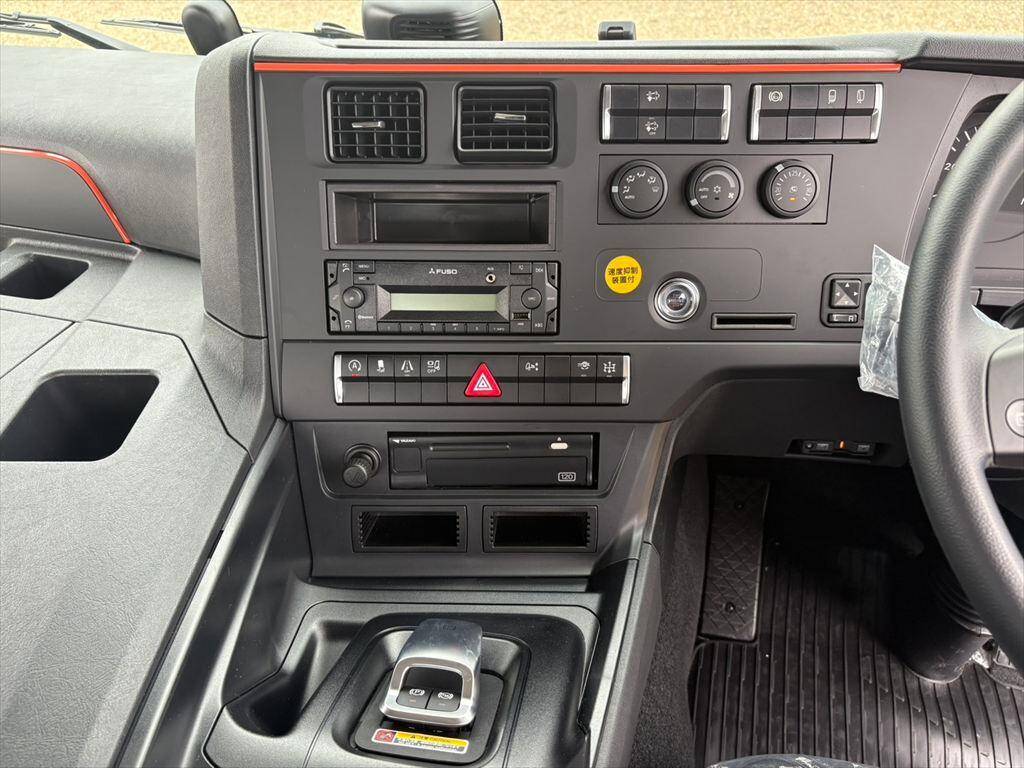 三菱ふそうスーパーグレートトレーラーヘッド（トラクターヘッド）大型（10t）[写真20]