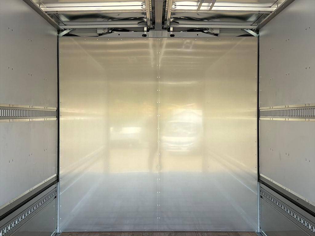 三菱ふそうファイターアルミウイング中型（4t）[写真07]