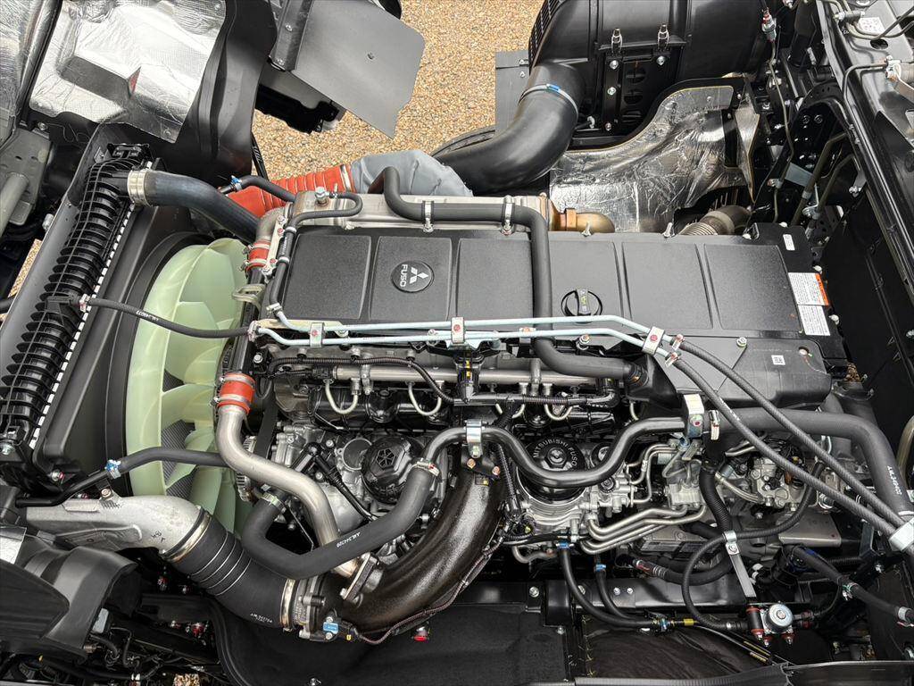 三菱ふそうスーパーグレートトレーラーヘッド（トラクターヘッド）大型（10t）[写真15]