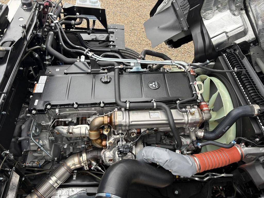 三菱ふそうスーパーグレートトレーラーヘッド（トラクターヘッド）大型（10t）[写真16]