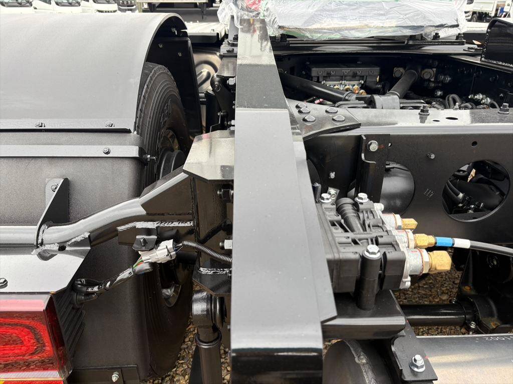 三菱ふそうスーパーグレートトレーラーヘッド（トラクターヘッド）大型（10t）[写真09]