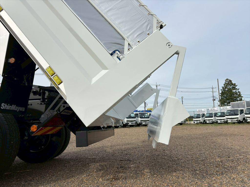 三菱ふそうスーパーグレートダンプ大型（10t）[写真10]