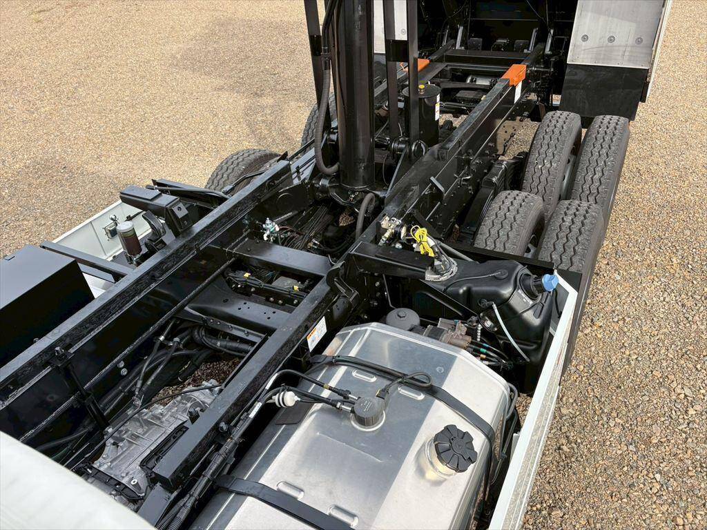 三菱ふそうスーパーグレートダンプ大型（10t）[写真12]
