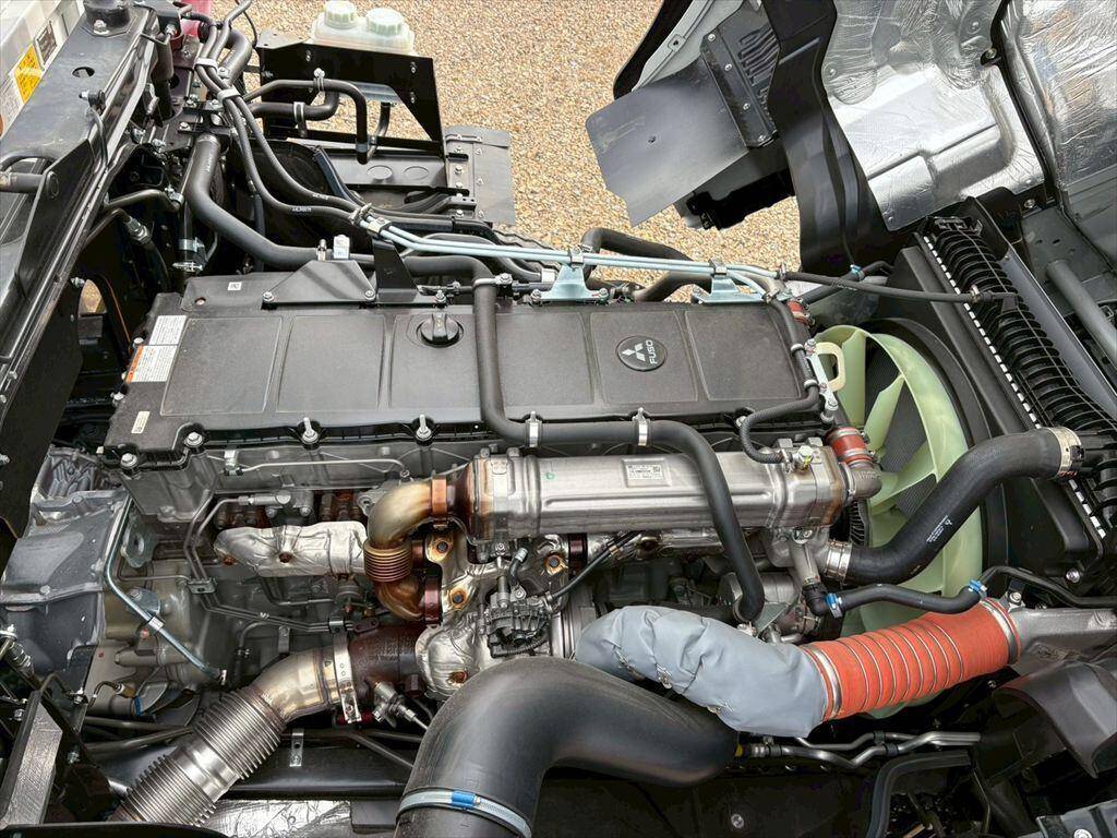 三菱ふそうスーパーグレートダンプ大型（10t）[写真18]