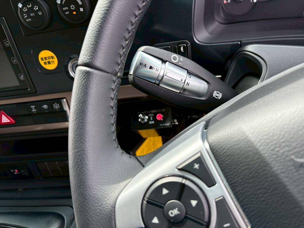 三菱ふそうスーパーグレートダンプ大型（10t）[写真21]