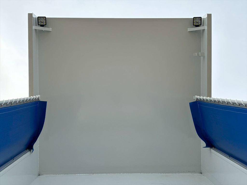 三菱ふそうスーパーグレートダンプ大型（10t）[写真06]