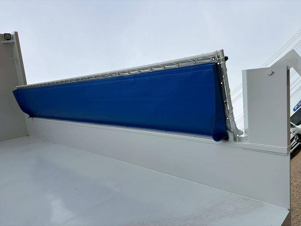 三菱ふそうスーパーグレートダンプ大型（10t）[写真09]