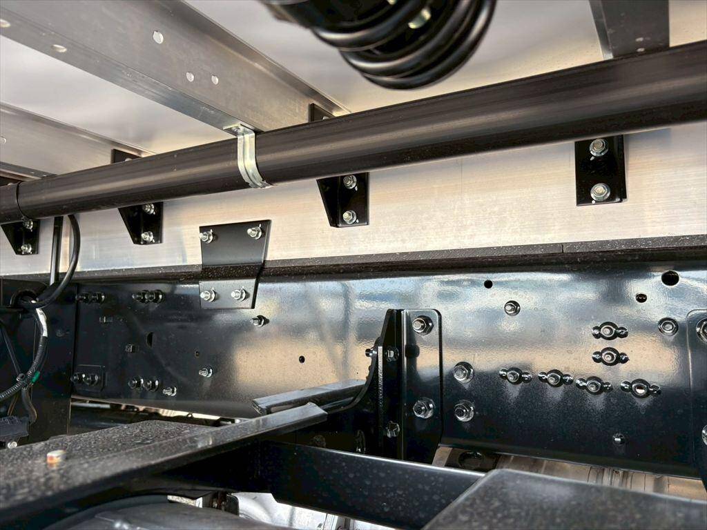 三菱ふそうファイターアルミウイング中型（4t）[写真17]