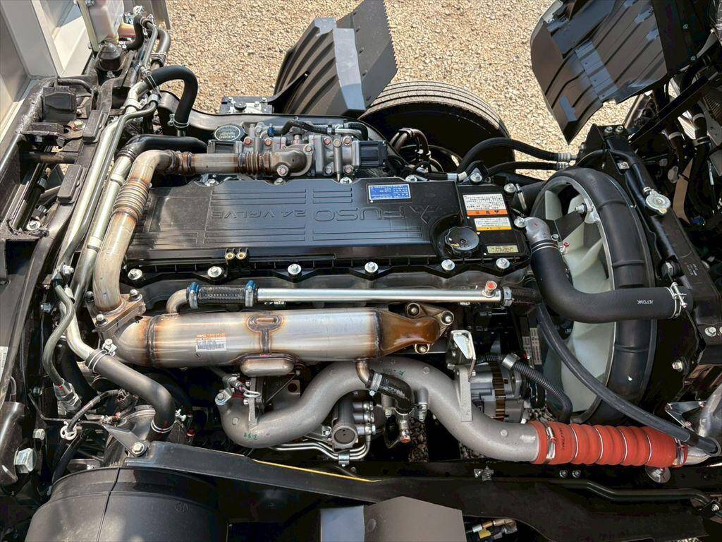 三菱ふそうファイターアルミウイング中型（4t）[写真20]