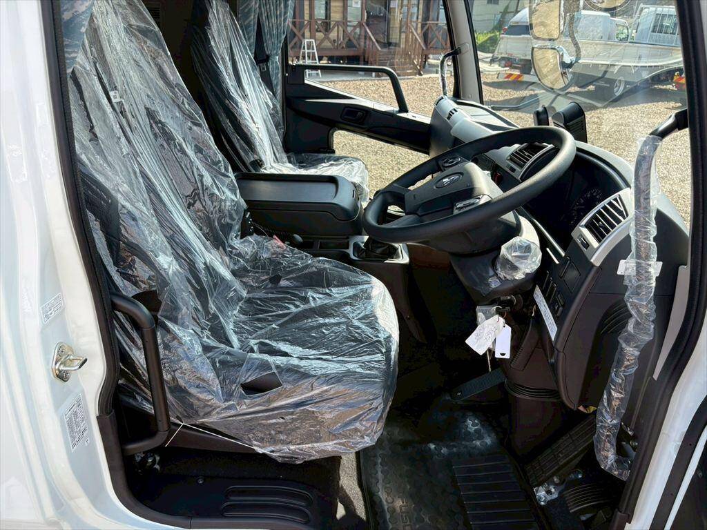 三菱ふそうファイターアルミウイング中型（4t）[写真21]