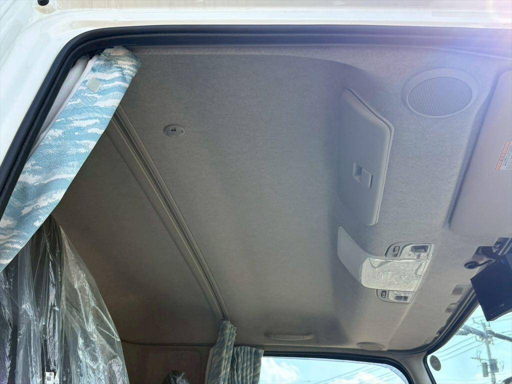 三菱ふそうファイターアルミウイング中型（4t）[写真24]