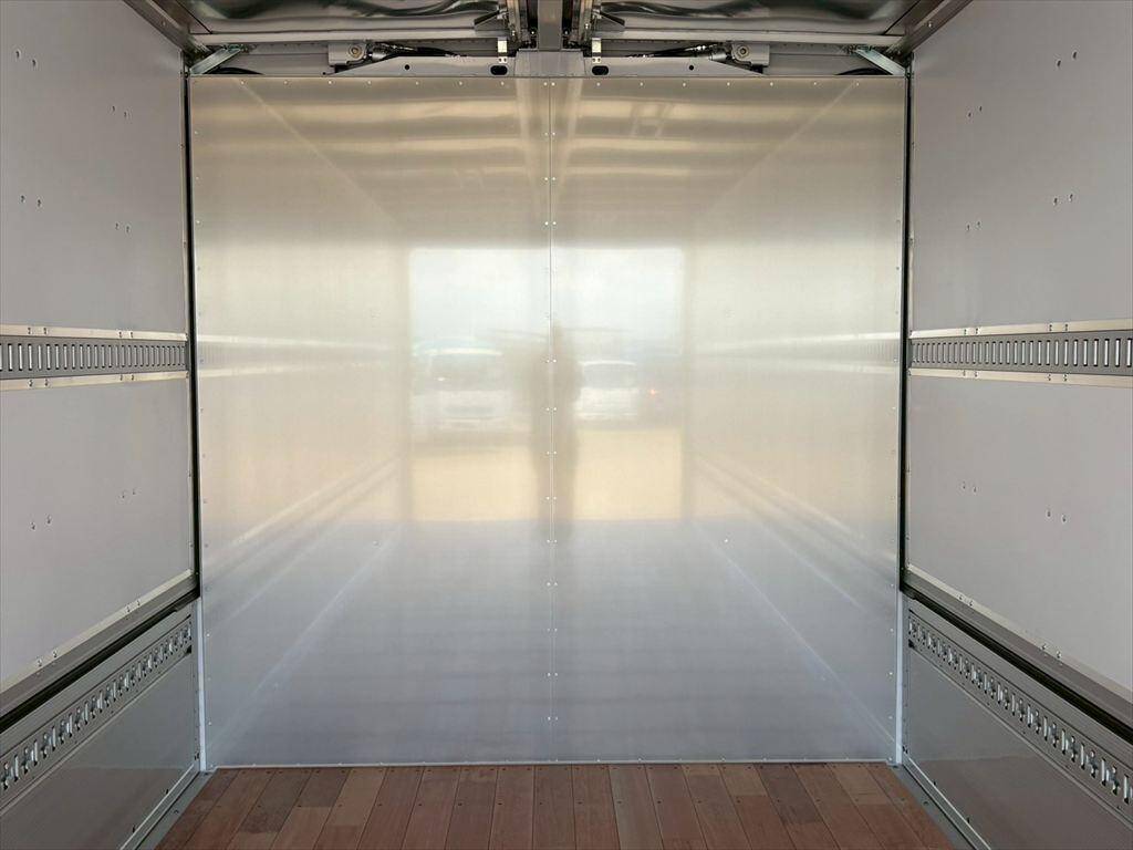 三菱ふそうファイターアルミウイング中型（4t）[写真07]