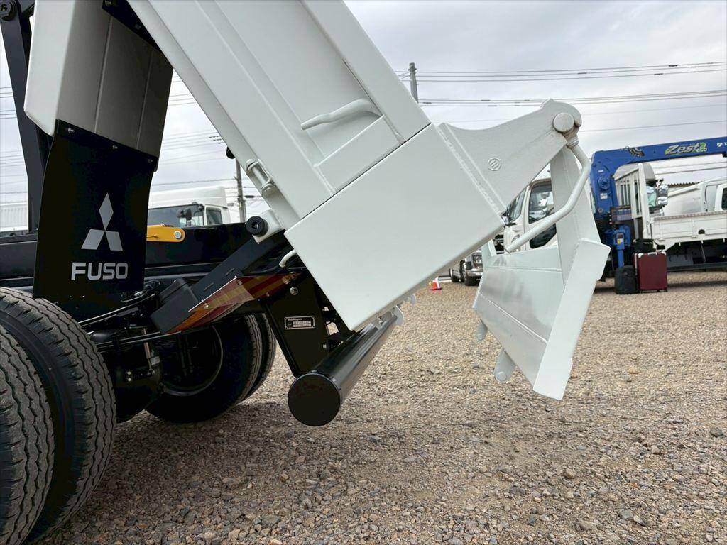 三菱ふそうファイターダンプ中型（4t）[写真11]