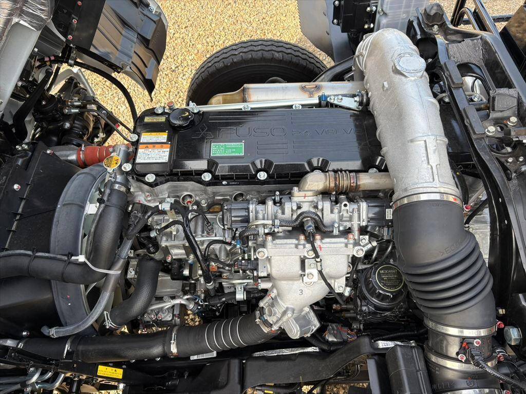 三菱ふそうファイターコンテナ専用車中型（4t）[写真17]
