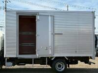 三菱ふそうキャンターアルミバン小型（2t・3t）[写真13]