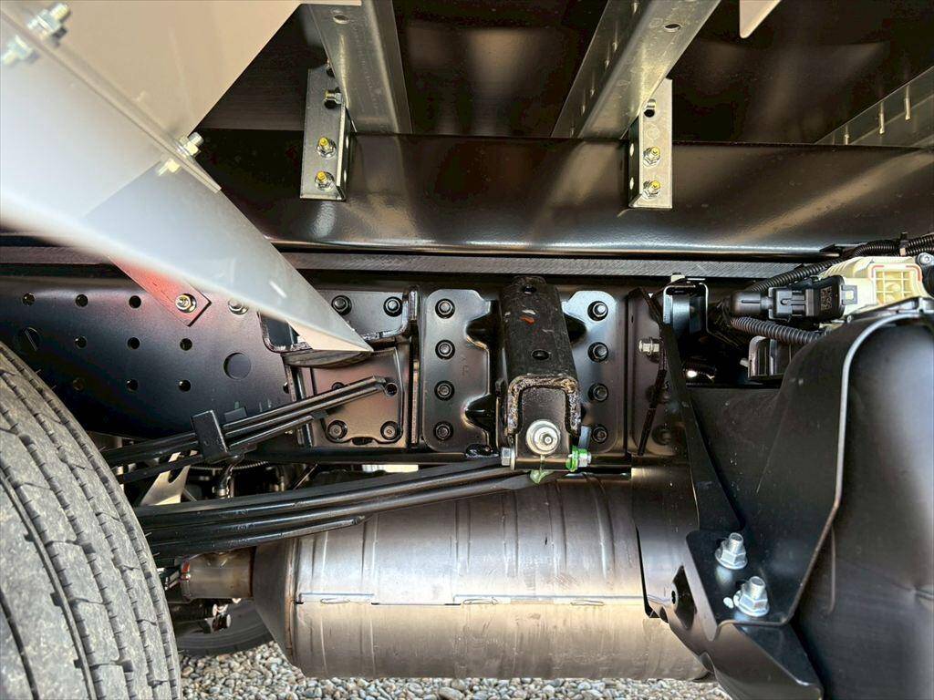 三菱ふそうキャンターアルミバン小型（2t・3t）[写真15]