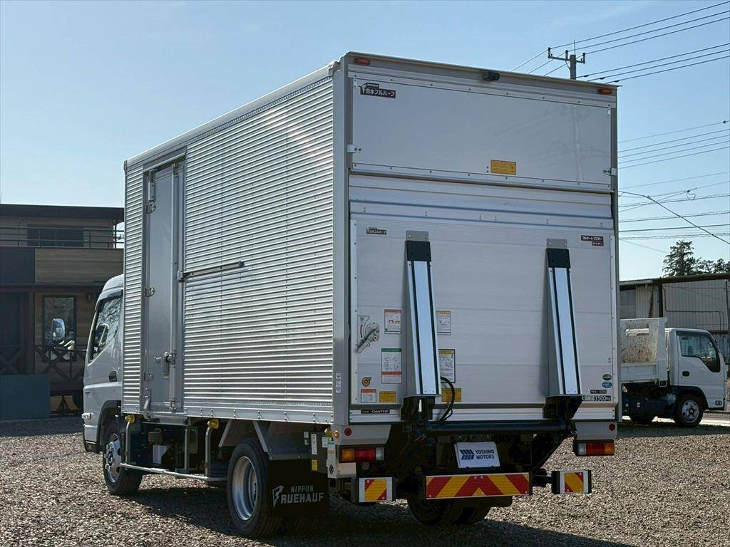 三菱ふそうキャンターアルミバン小型（2t・3t）[写真03]