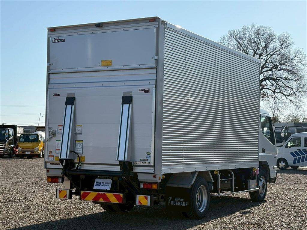 三菱ふそうキャンターアルミバン小型（2t・3t）[写真04]